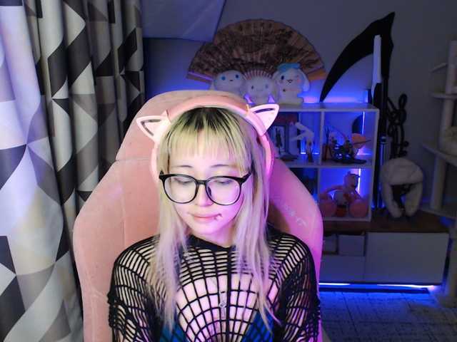 GertieCoach live cam on BongaCams