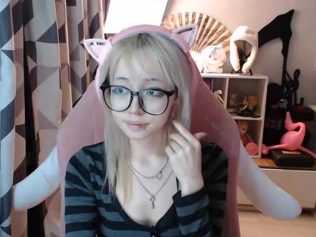 GertieCoach live cam on BongaCams