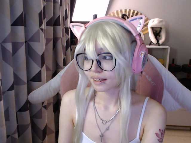 GertieCoach live cam on BongaCams
