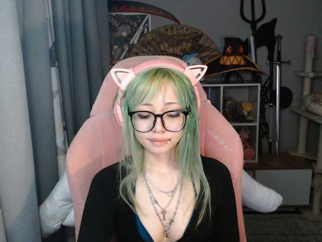 GertieCoach live cam on BongaCams