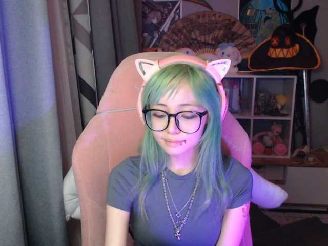 GertieCoach live cam on BongaCams
