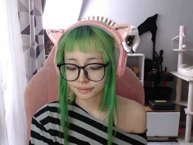 GertieCoach live webcam show