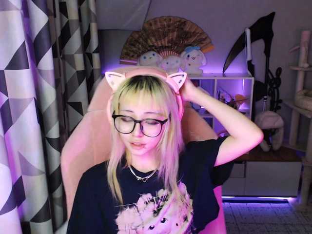 GertieCoach live cam on BongaCams