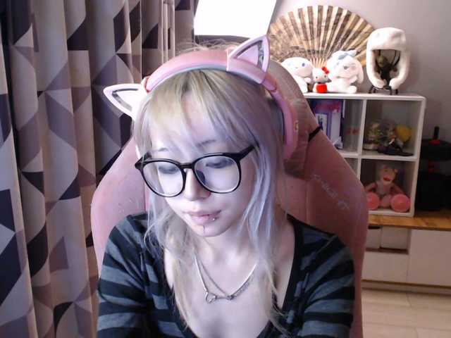 GertieCoach live cam on BongaCams