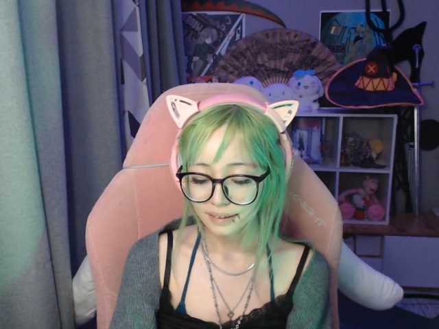GertieCoach live cam on BongaCams