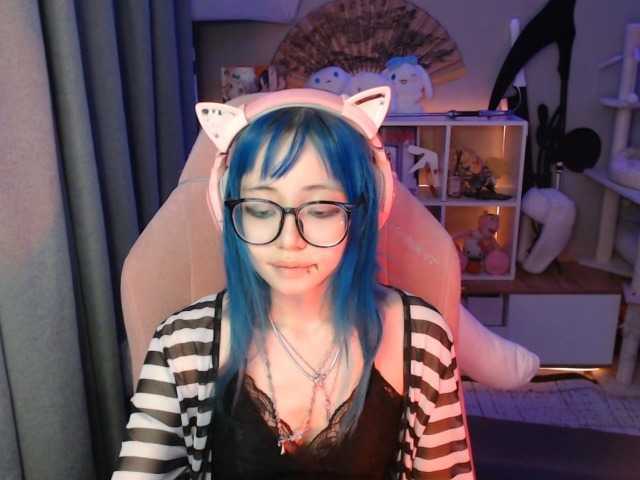 GertieCoach live cam on BongaCams