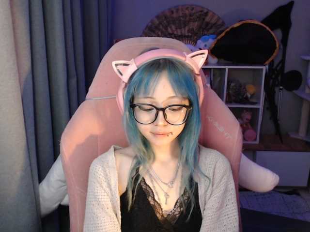 GertieCoach live cam on BongaCams