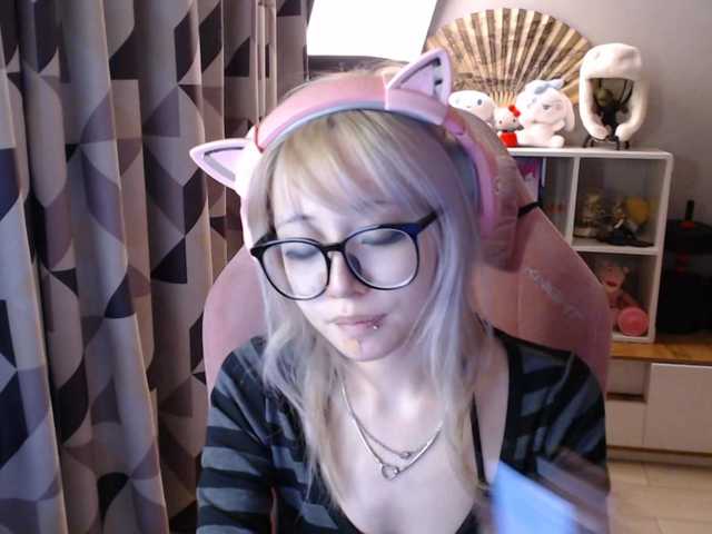 GertieCoach live cam on BongaCams