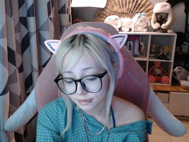 GertieCoach live cam on BongaCams