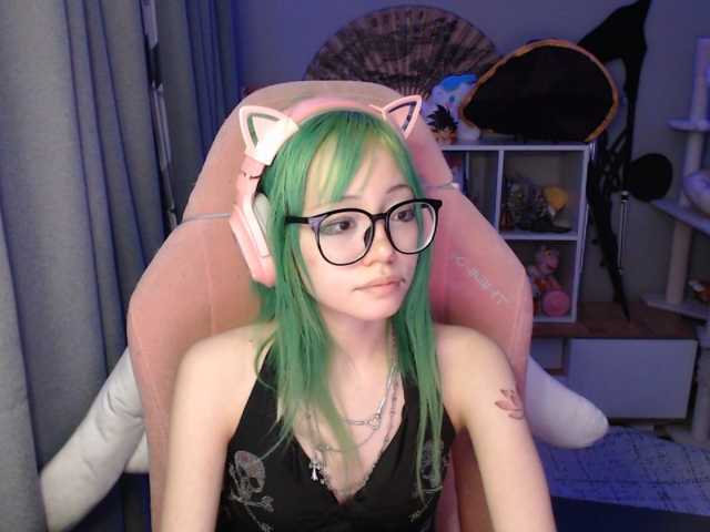 GertieCoach live cam on BongaCams