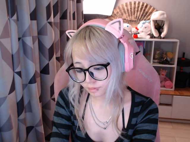 GertieCoach live cam on BongaCams