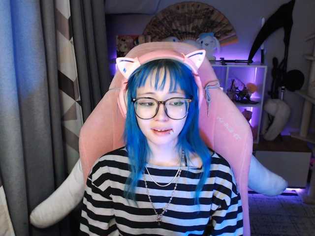 GertieCoach live cam on BongaCams