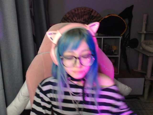 GertieCoach live cam on BongaCams