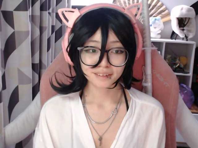 GertieCoach live cam on BongaCams