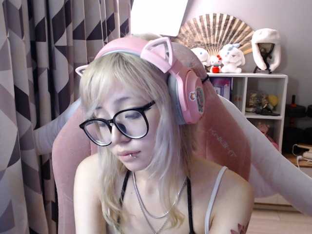 GertieCoach live cam on BongaCams