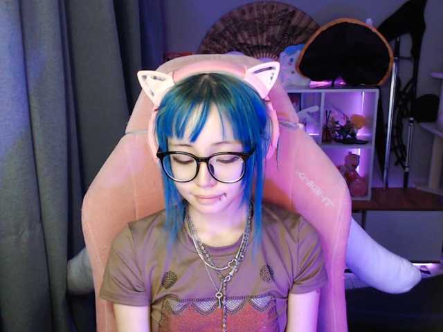 GertieCoach live cam on BongaCams