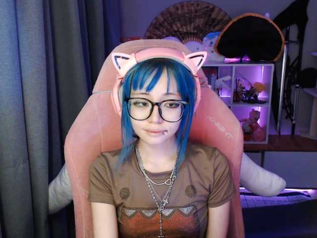 GertieCoach live cam on BongaCams