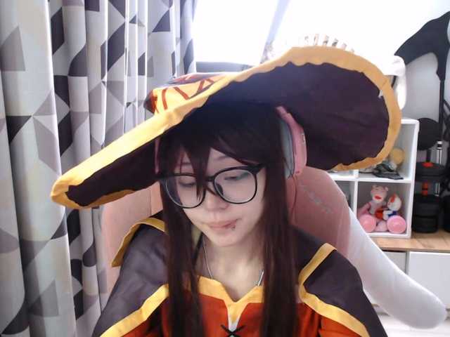 GertieCoach, 18 y/o - Live Cam on BongaCams
