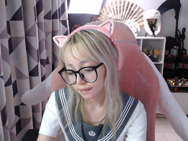 GertieCoach live cam on BongaCams