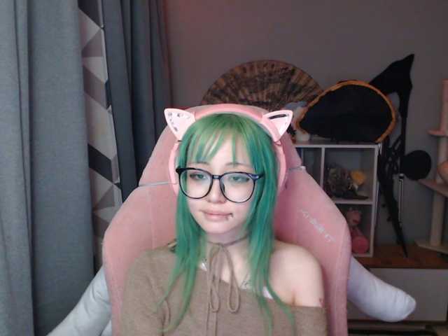 GertieCoach live cam on BongaCams