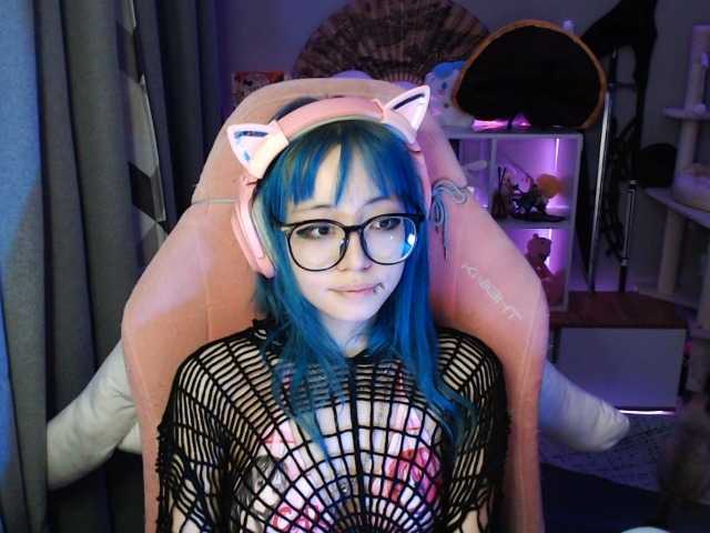 GertieCoach live cam on BongaCams