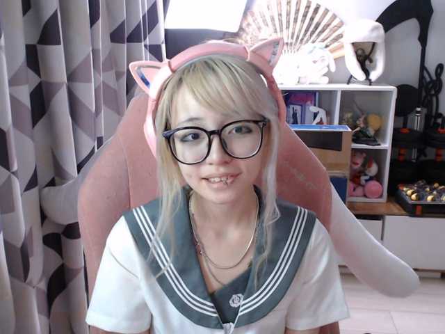 GertieCoach live cam on BongaCams