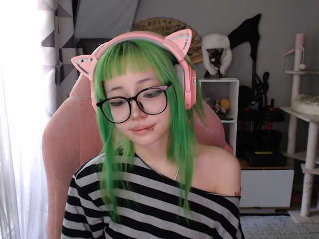 GertieCoach live cam on BongaCams