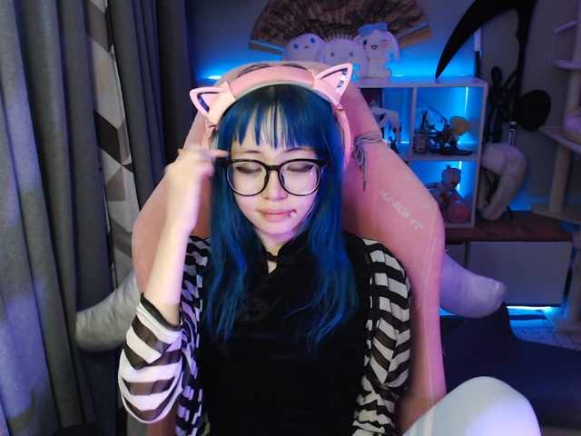 GertieCoach live cam on BongaCams