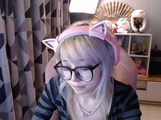 GertieCoach live cam on BongaCams