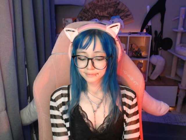 GertieCoach live cam on BongaCams