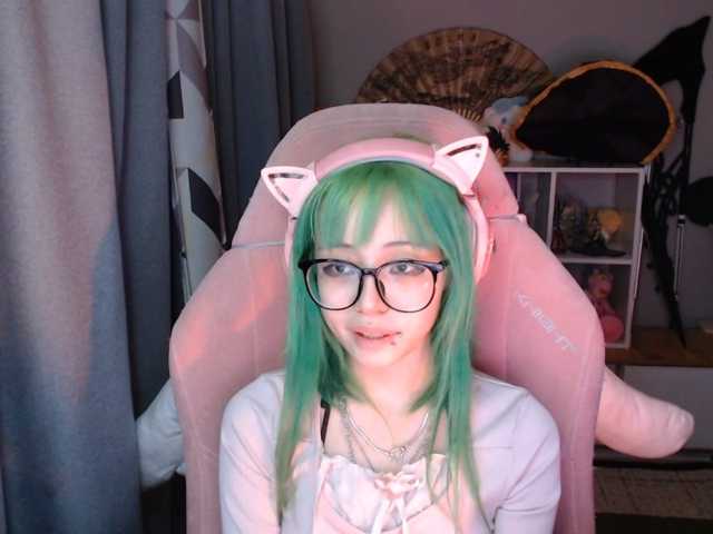GertieCoach live cam on BongaCams