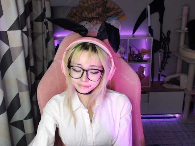 GertieCoach live cam on BongaCams