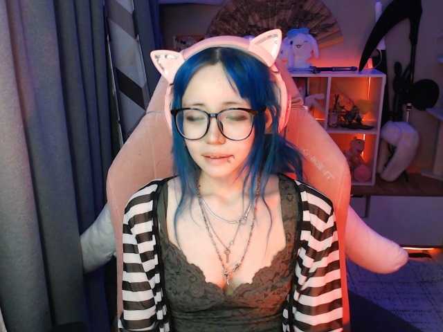 GertieCoach live cam on BongaCams