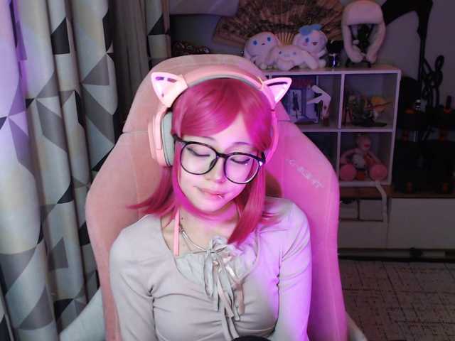 GertieCoach live cam on BongaCams