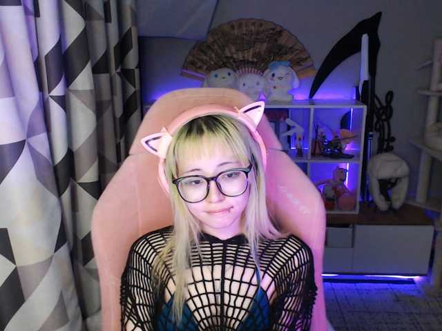 GertieCoach live cam on BongaCams