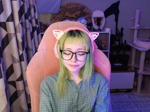 GertieCoach live cam on BongaCams