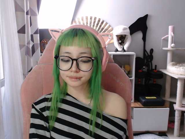 GertieCoach live cam on BongaCams