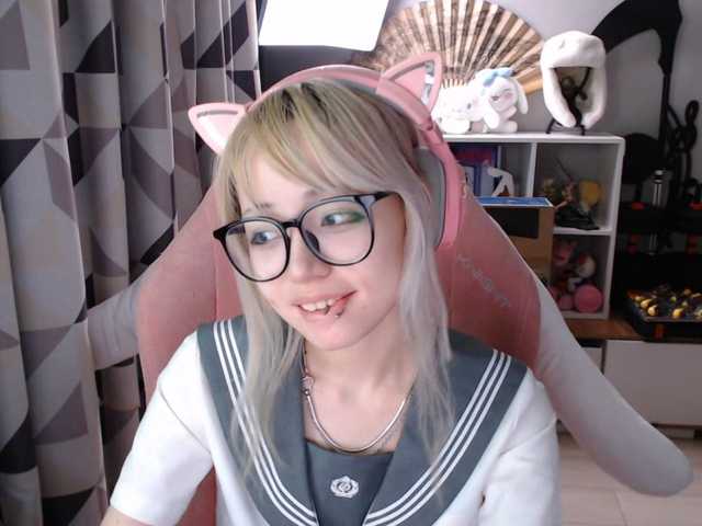 GertieCoach live cam on BongaCams