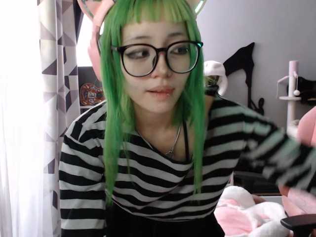 GertieCoach live webcam show