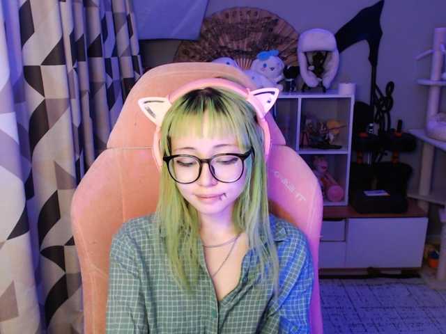 GertieCoach live cam on BongaCams