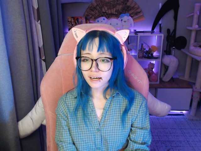 GertieCoach live cam on BongaCams