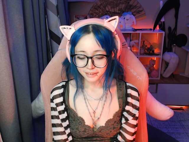 GertieCoach live cam on BongaCams