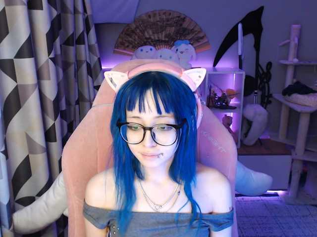 GertieCoach live cam on BongaCams