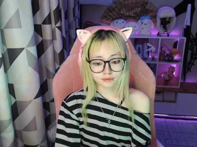 GertieCoach live cam on BongaCams