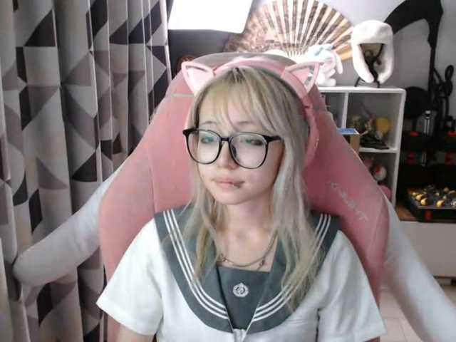 GertieCoach live cam on BongaCams