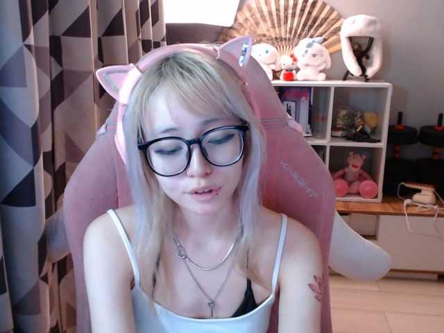 GertieCoach live cam on BongaCams