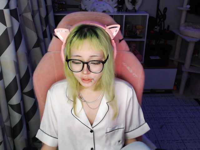 GertieCoach live cam on BongaCams