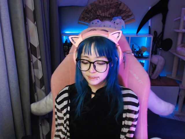 GertieCoach live cam on BongaCams