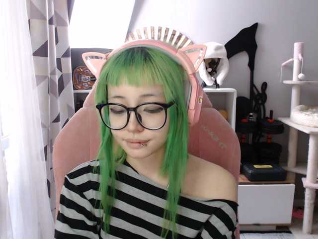 GertieCoach live webcam show