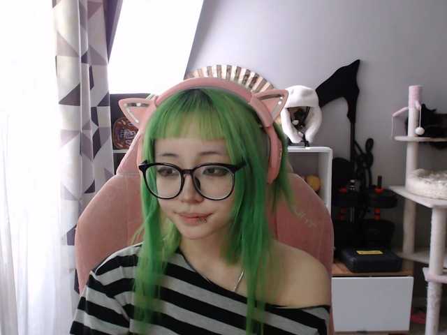 GertieCoach live webcam show